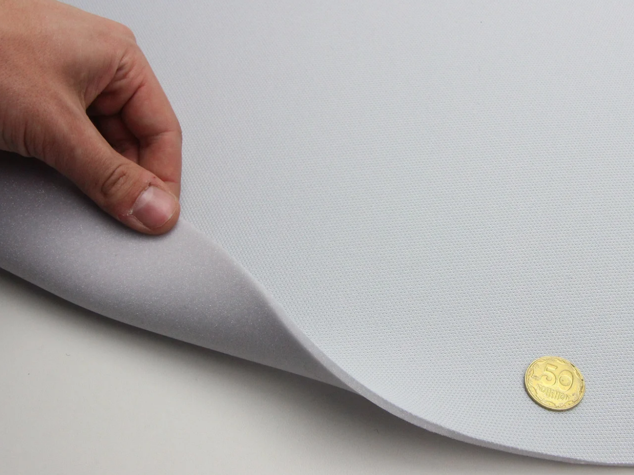 Ткань оригинальная потолочная светло-серая (холодный оттенок 1529), полиэстер на поролоне 4мм, ширина 148см детальная фотка