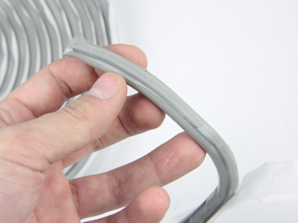 Автомобильный герметик для фар СТК Butyl Cord Grey, герметизирующий бутиловый шнур, диаметр 9мм детальная фотка