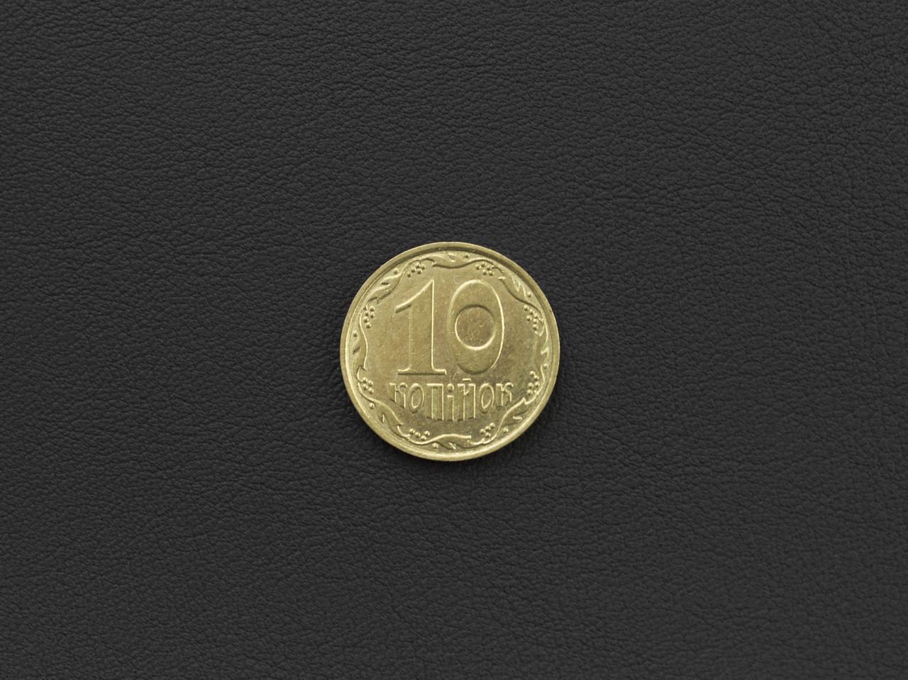 Автомобільний кожзам чорний, на тканинній основі, ширина 150см детальна фотка