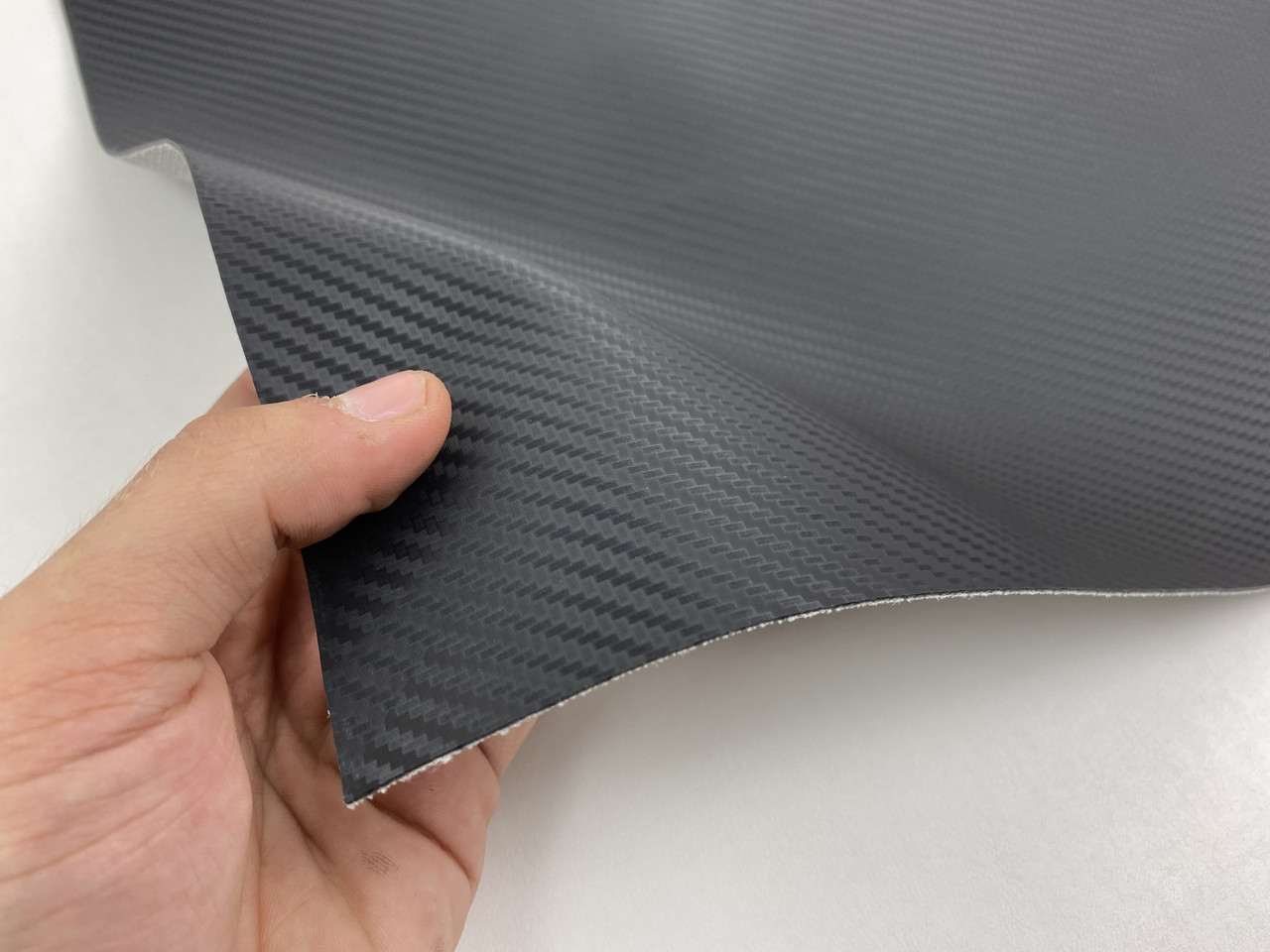 Кожзам CARBON, цвет черный для сидений авто, мотоциклов, квадроциклов, толщина 1мм, ширина 140см детальная фотка