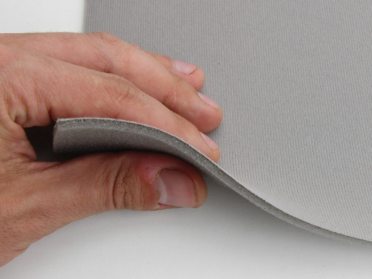 Автовелюр потолочный 1/12 оригинальный на поролоне, цвет серый, толщина 3мм, ширина 155см детальная фотка